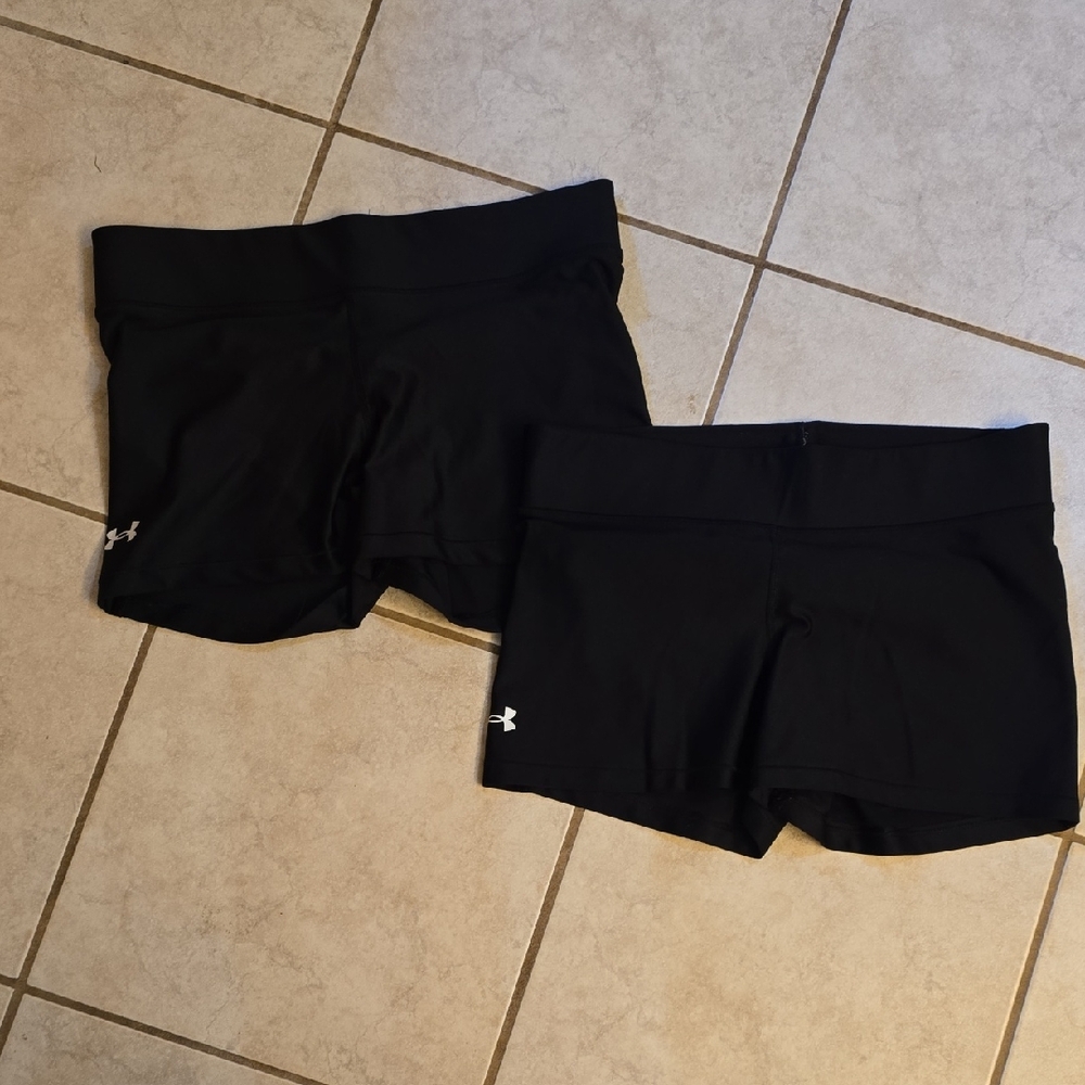 What A Steal!  Like New Under Armour Black Athletic Shorts Performance Fit